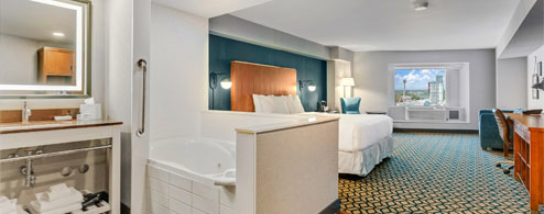 Hotel Rooms - Luxury Whirlpool 2 Bedroom Suite - Wyndham Fallsview Hotel